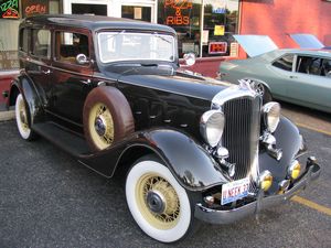 1933 Hudson 8