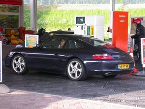 Porsche 911 Carrera 4