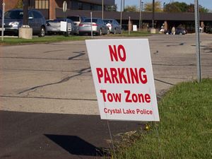 Crystal Lake Towing Zone Sign