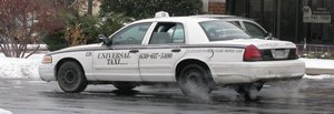 Universal Taxi Ford Crown Victoria