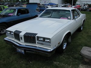 1977 Oldsmobile Cutlass GMO