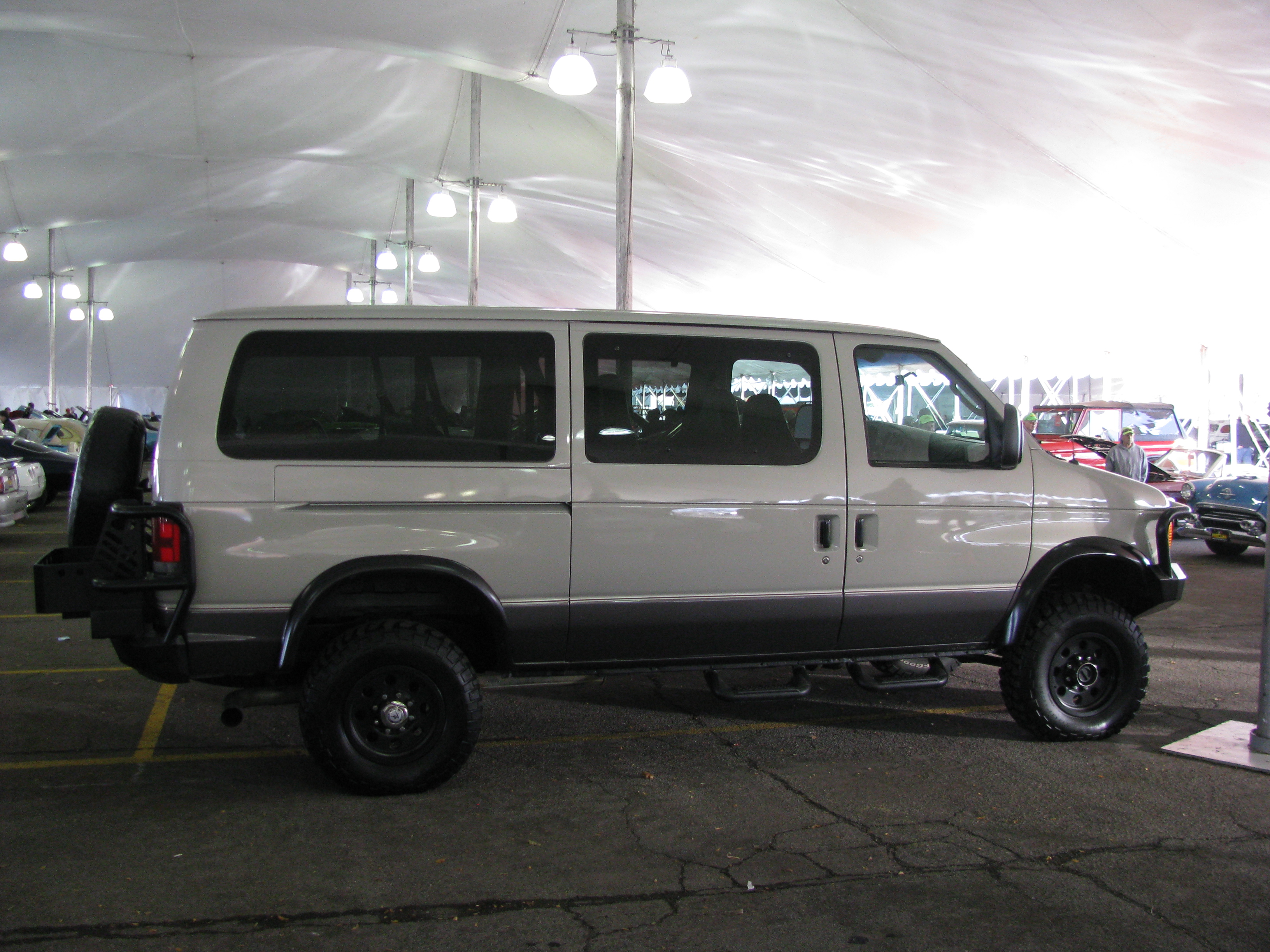 2002 ford e 350 super duty extended passenger van