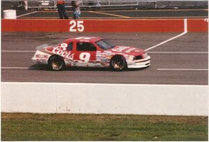 1986 Bill Elliott Car at the 1986 Champion Spark Plug 400