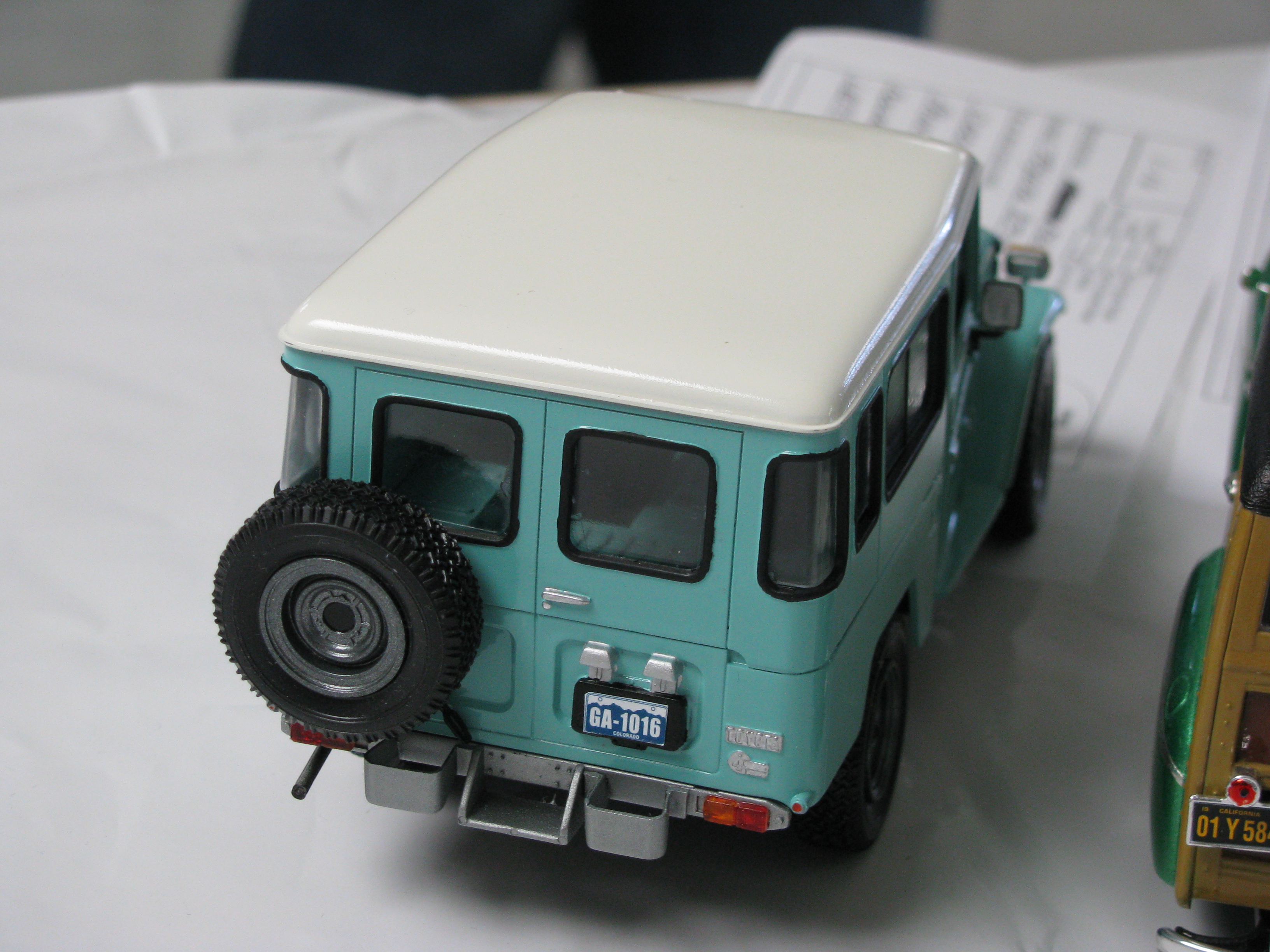 toyota land cruiser scale model