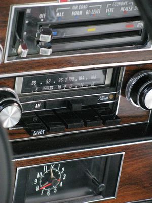 1977 Pontiac Le Mans Can Am Radio