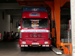 Mercedes-Benz Truck