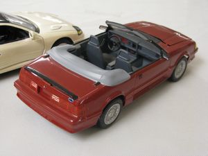 1987 Ford Mustang GT Convertible Model Car