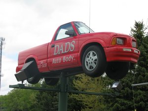 Dads Auto Body Sign