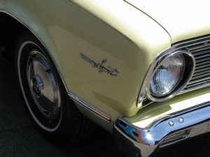 Plymouth Valiant Signet