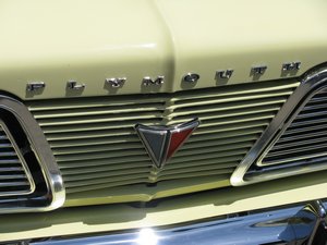 Plymouth Valiant Signet