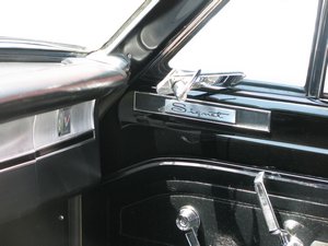 Plymouth Valiant Signet