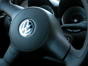 Volkswagen Steering Wheel></td>
<td>Photo courtesy of <a href=