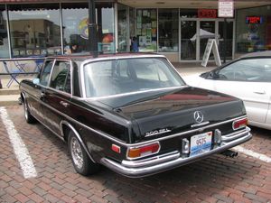 Mercedes-Benz 300SEL