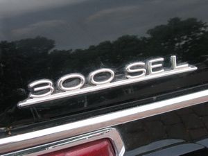 Mercedes-Benz 300SEL
