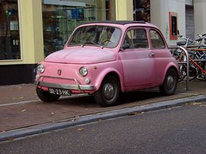 Pink Fiat 500
