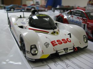 Peugeot 905 Model Car