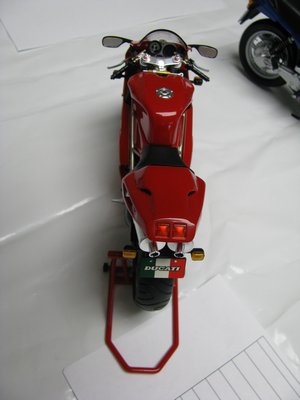 Ducati 916 Model