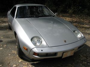 Porsche 928