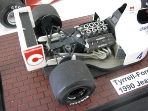 Jean Alesi Tyrrell-Ford 019 Scale Model Car