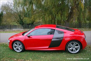 Audi R8 V10