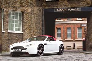 Aston Martin V12 Vantage Roadster
