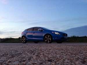 Volvo V40 T5