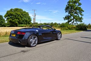 Audi R8 V10 Spyder 5.2FSI Quattro