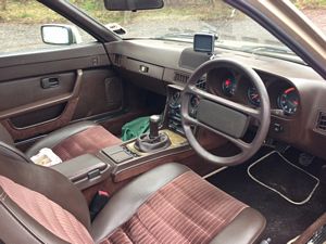 Porsche 924S