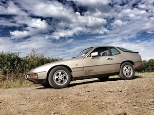 Porsche 924S