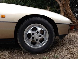 1987 Porsche 924S front wheel and tyre