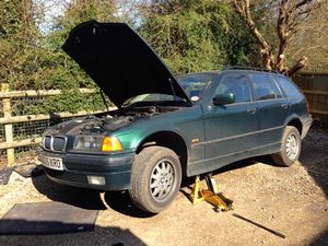BMW 323i Oil Change