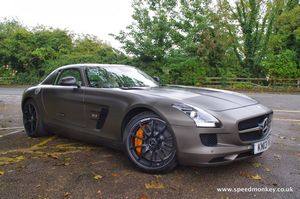 Mercedes-Benz SLS AMG