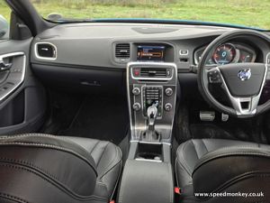 Volvo V60 D3 R-Design Lux