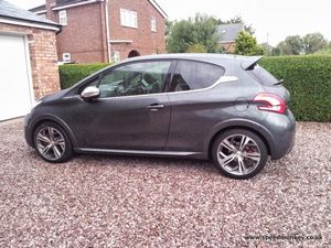 Peugeot 208 GTI