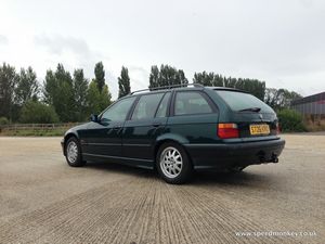 BMW E36 323i SE Touring