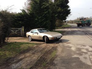 Porsche 924S