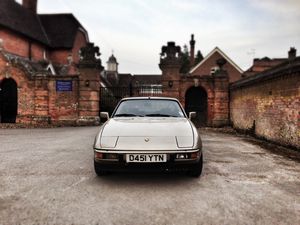 Porsche 924S