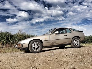 Porsche 924S