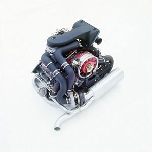 3.0-litre flat-six engine with turbocharger; Porsche 911 Turbo (930); 1975