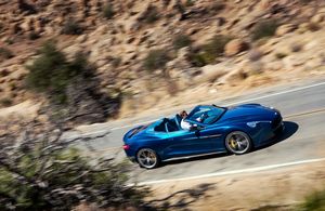 Aston Martin Vanquish Volante