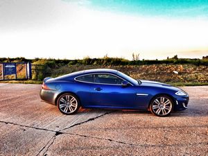 Jaguar XKR