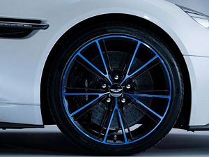 Aston Martin Vanquish Q