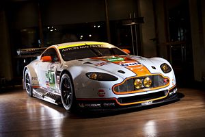 Bruno Senna signs for Aston Martin