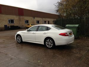Infiniti M30d GT