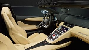 Lamborghini Aventador LP 700-4 Roadster