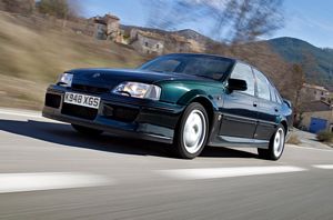 Lotus Carlton