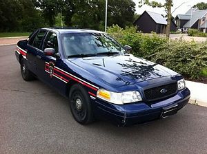 Ford Crown Victoria P71 Police Interceptor - 4.6 V8