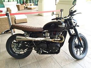 2016 Triumph Street Twin with Scrambler pack