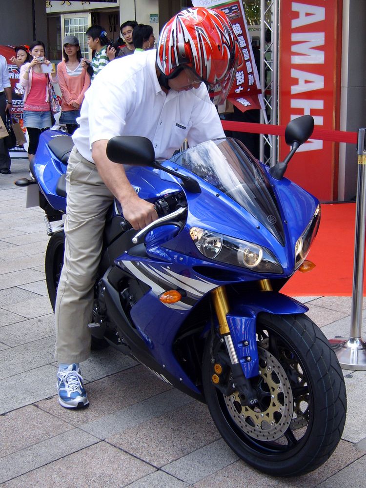 Moichi Inoshita on a Yamaha R1