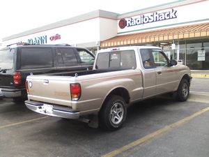 Mazda B4000
